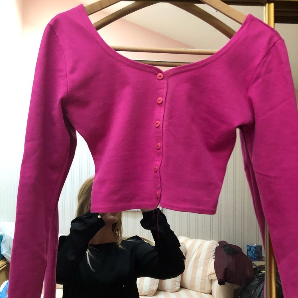 pink long sleeve fitted crop top